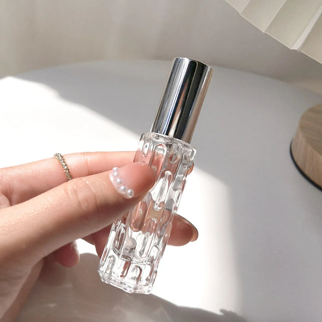 Vintage-Inspired Faceted Glass Perfume Atomiser with Silver Cap